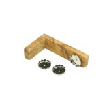 Magnetic soap holder made of olive wood