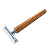 Razor with handle made of olive wood type "K2" M3