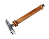 Razor with handle made of olive wood type "K2" M3