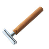 Razor with handle made of olive wood type "K2" M3
